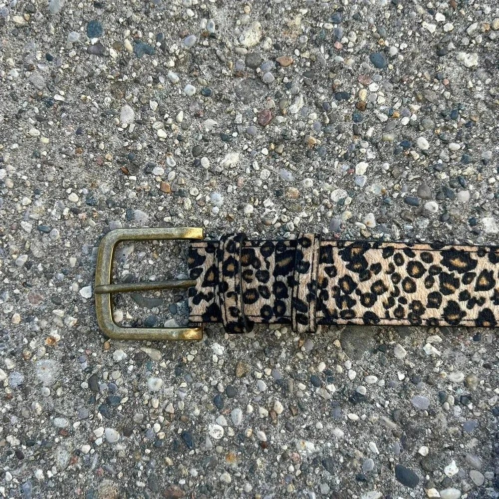 Vintage style cheetah leopard print fur belt american western black and tan